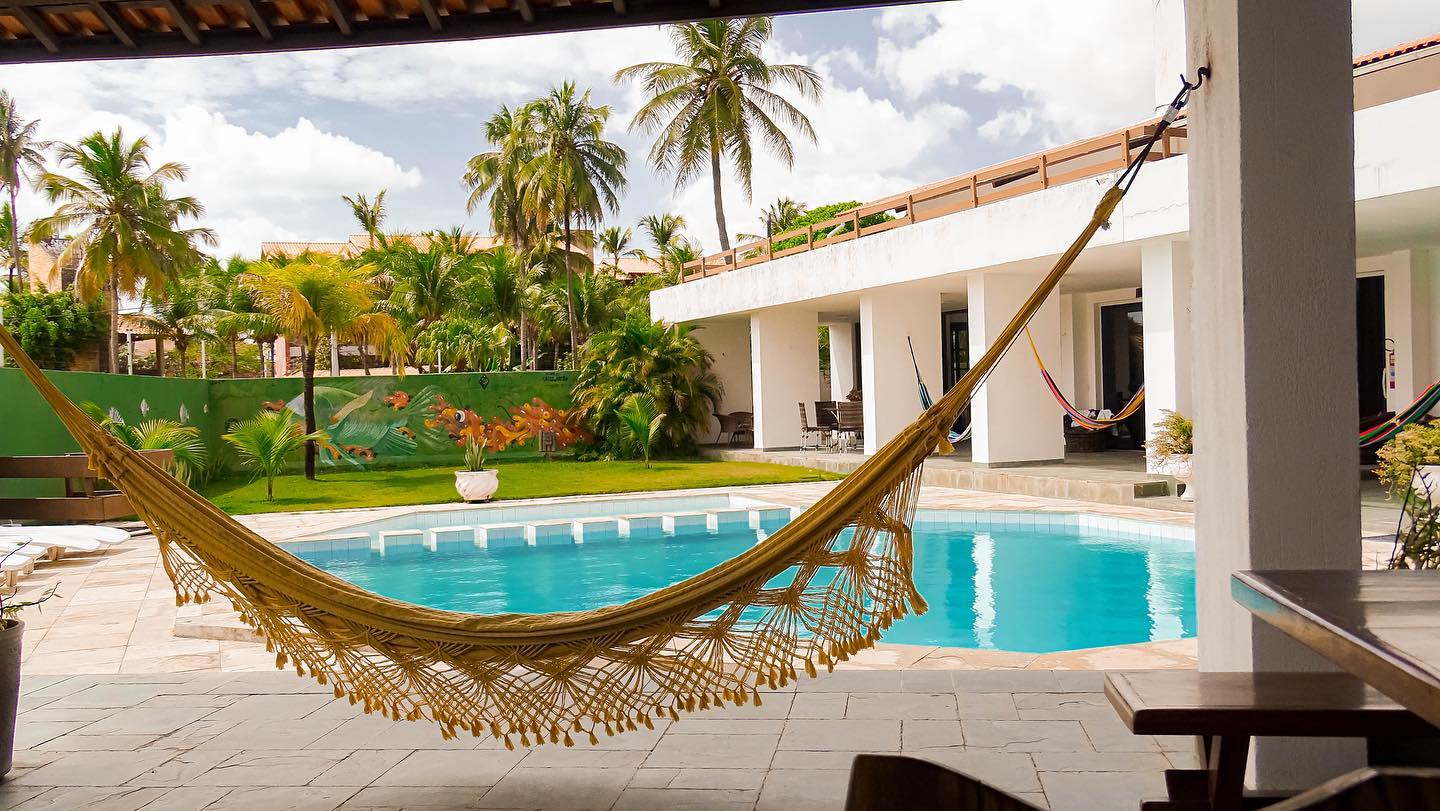 Nossa pousada e seus encantos… 💙
A Kite da Mary possui lugares feitos para você relaxar com a sua família e sentir a natureza sempre por perto 🌴☀️
Reserve pelo WhatsApp 👇🏻
(85) 99692-4008
📍 Praia de Cumbuco
#cumbuco #cumbucobeach #cumbucoceará
#entretenimento #lazer #kitepoint #kitecumbuco #cumbucopraia #pousada #pousadacumbuco