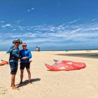 Kite support ✨
.
.
.
.
.
.
#kitesurf #lagoadocauipe #kitelessons #duotonekiteboarding